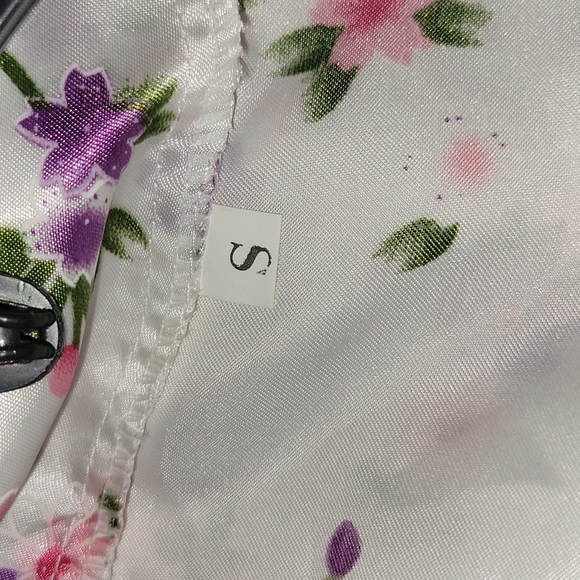 Floral Robe - Picture 4 of 4